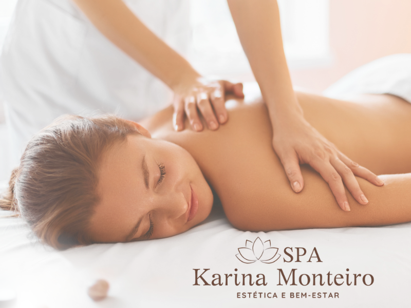 Momento de massagem e relaxamento no Spa Karina Monteiro